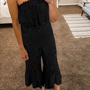 American Eagle Jumpsuit - Size Medium